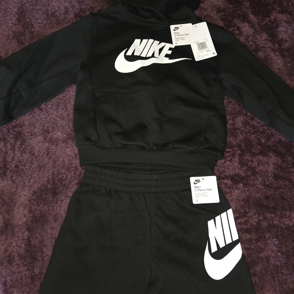 NWT Nike Black Hoodie and Shorts Set - Picture 2 of 4